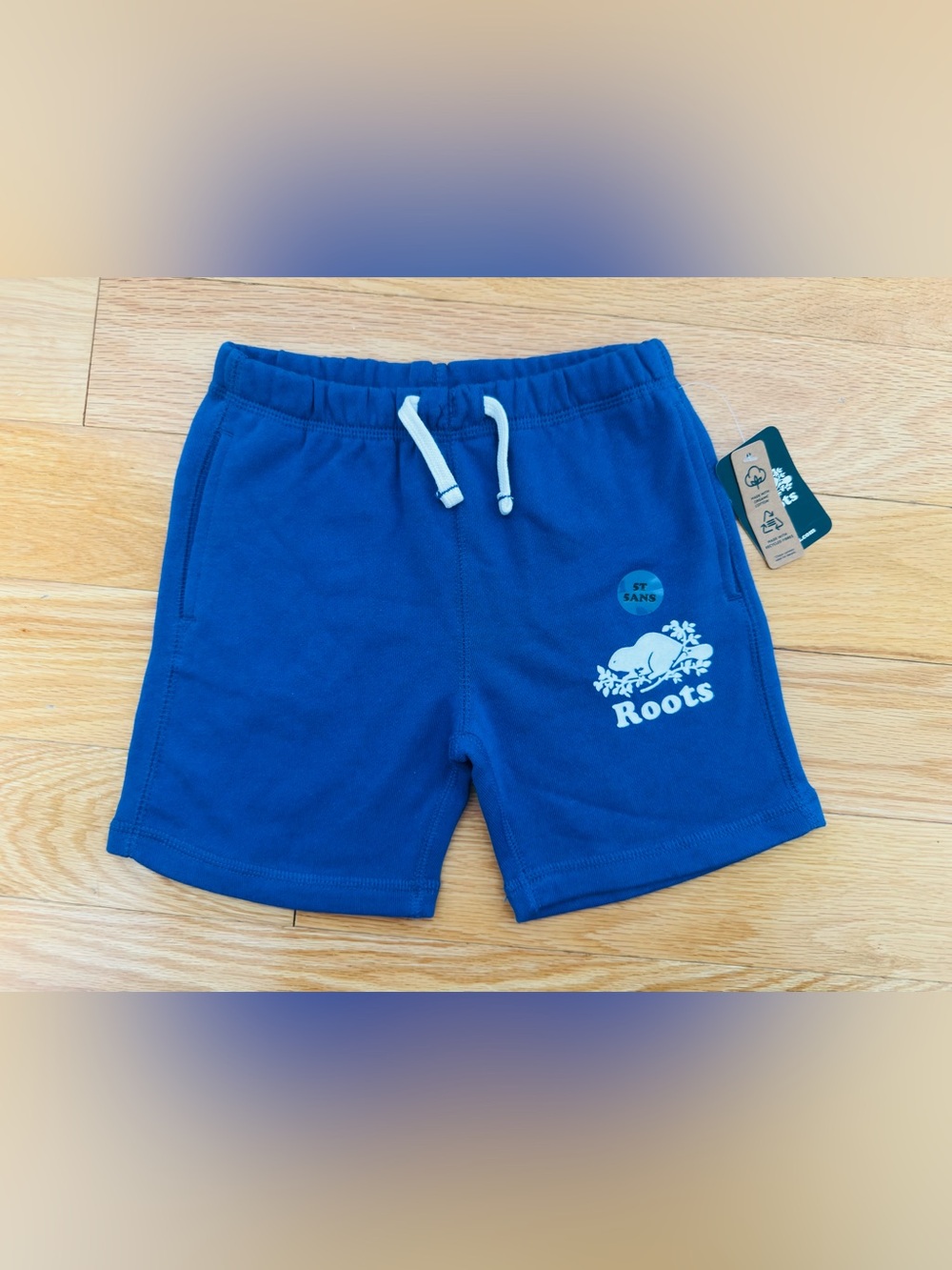 Brand new Roots Kids sweat shorts size 5T